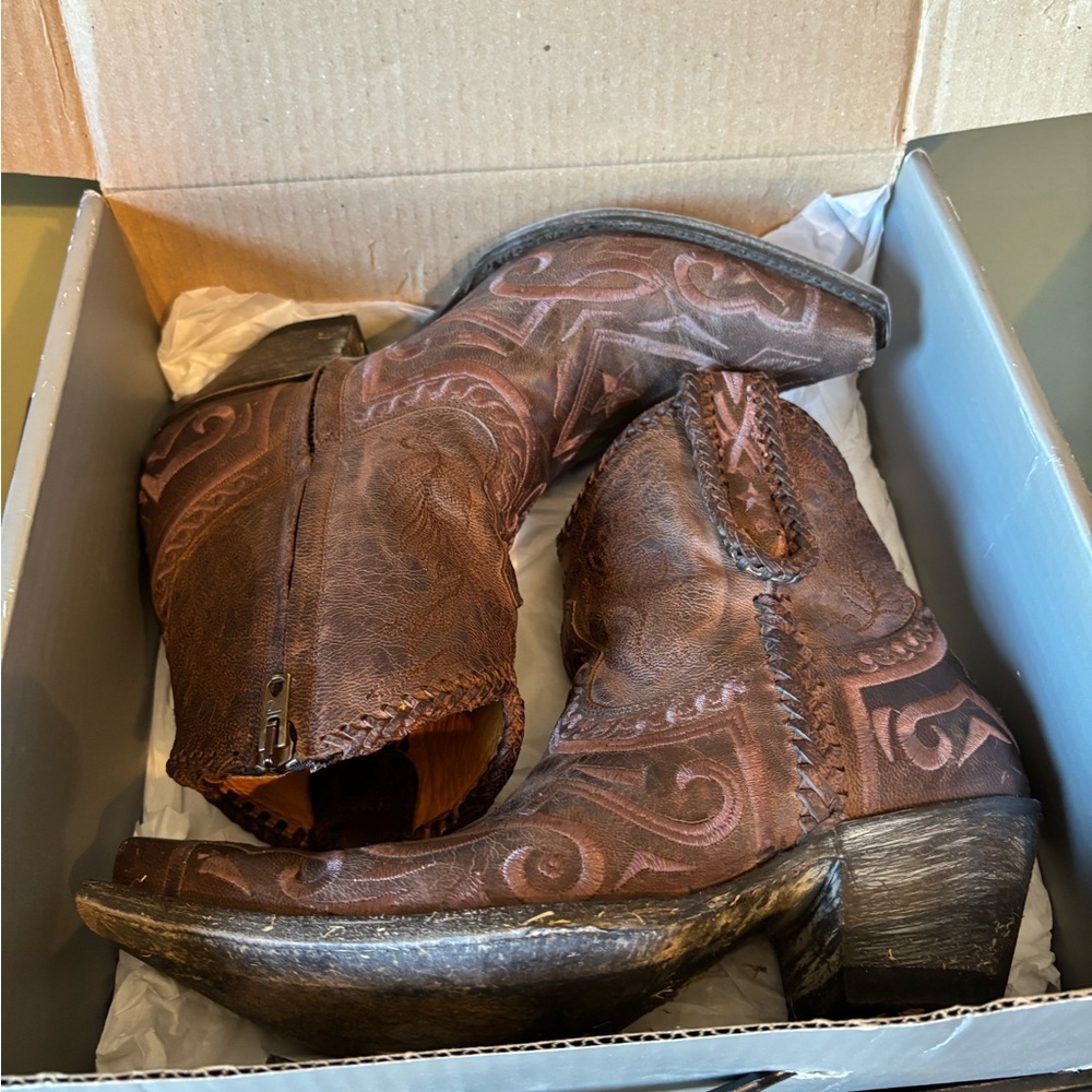 Old Gringo Chale Stitch 7” booties - Picture 10 of 12